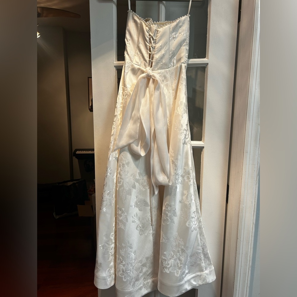 V. Chapman Hazel Dress in White Baroque Floral - Picture 5 of 6